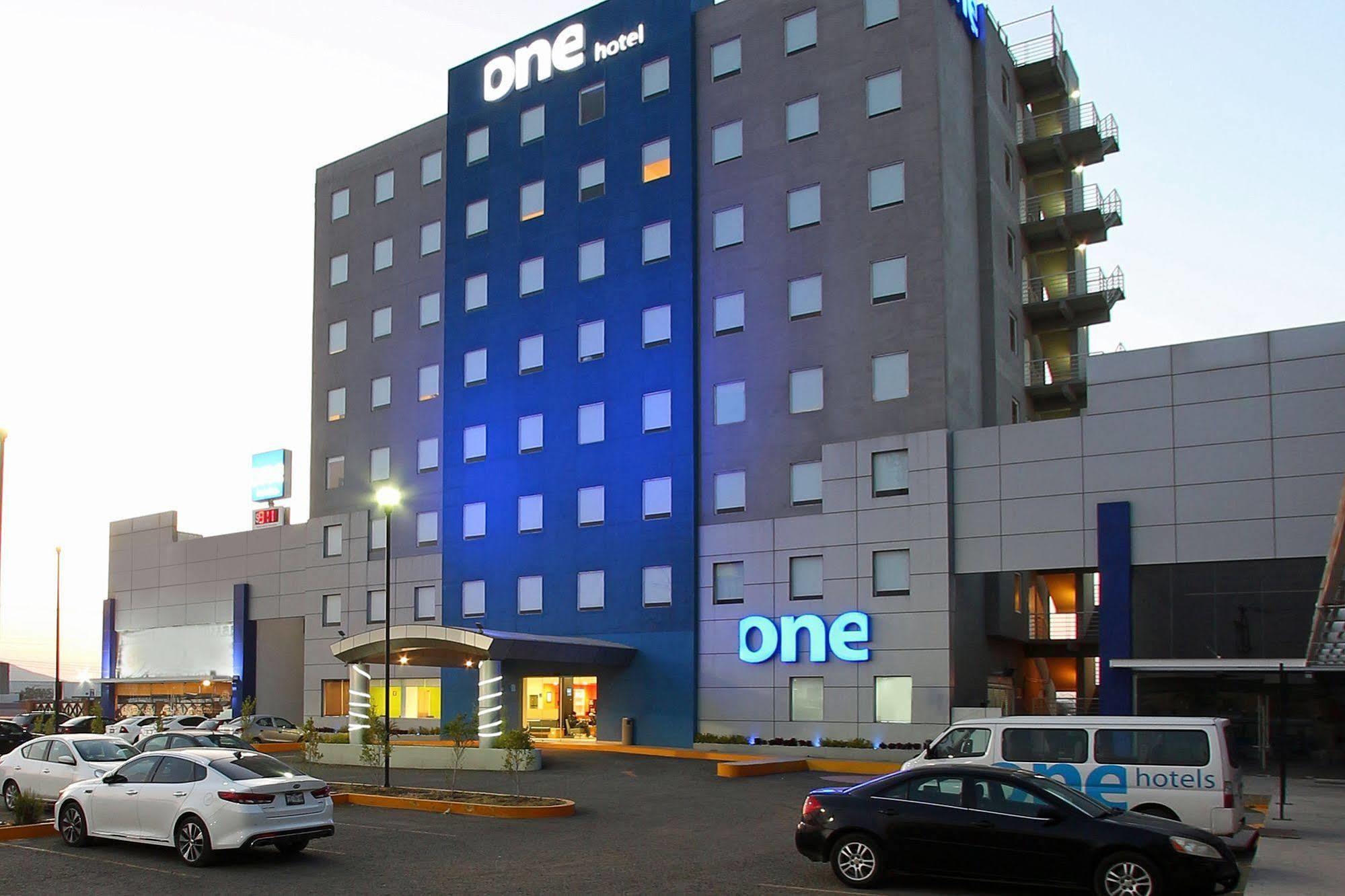 One Queretaro Aeropuerto Hotel El Coyote Exterior photo