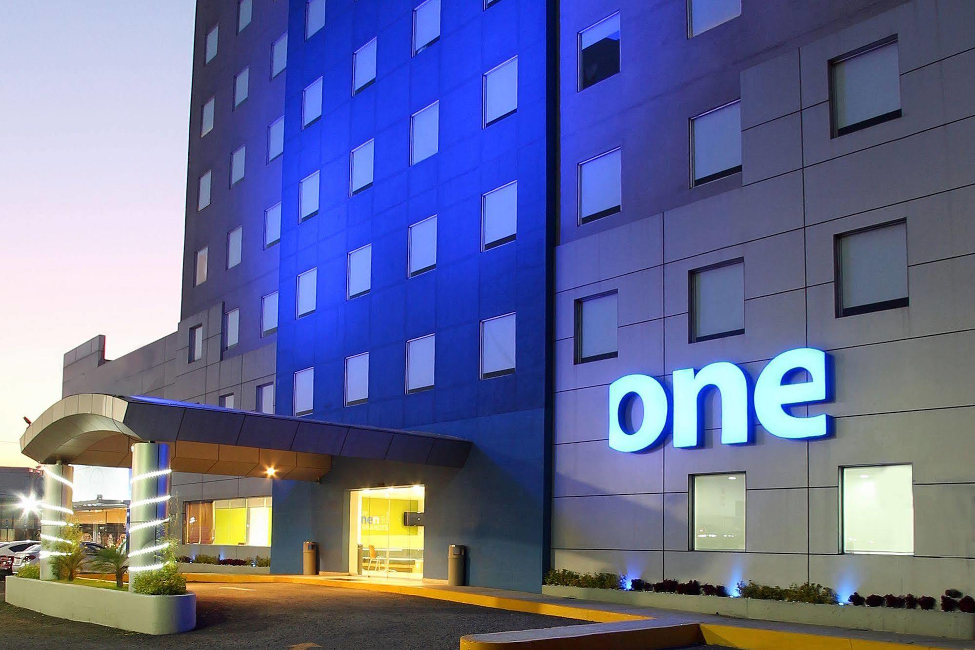 One Queretaro Aeropuerto Hotel El Coyote Exterior photo