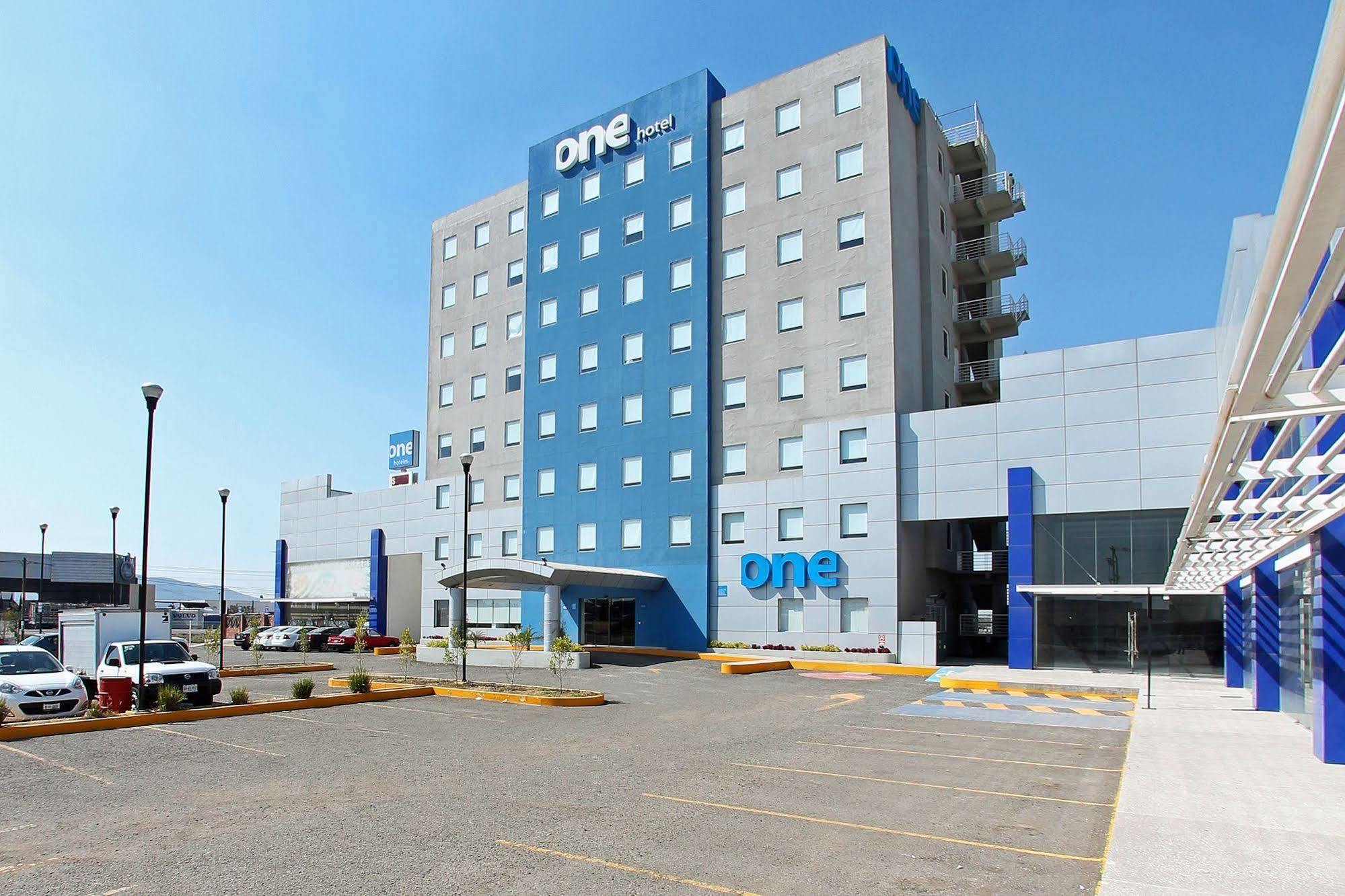 One Queretaro Aeropuerto Hotel El Coyote Exterior photo