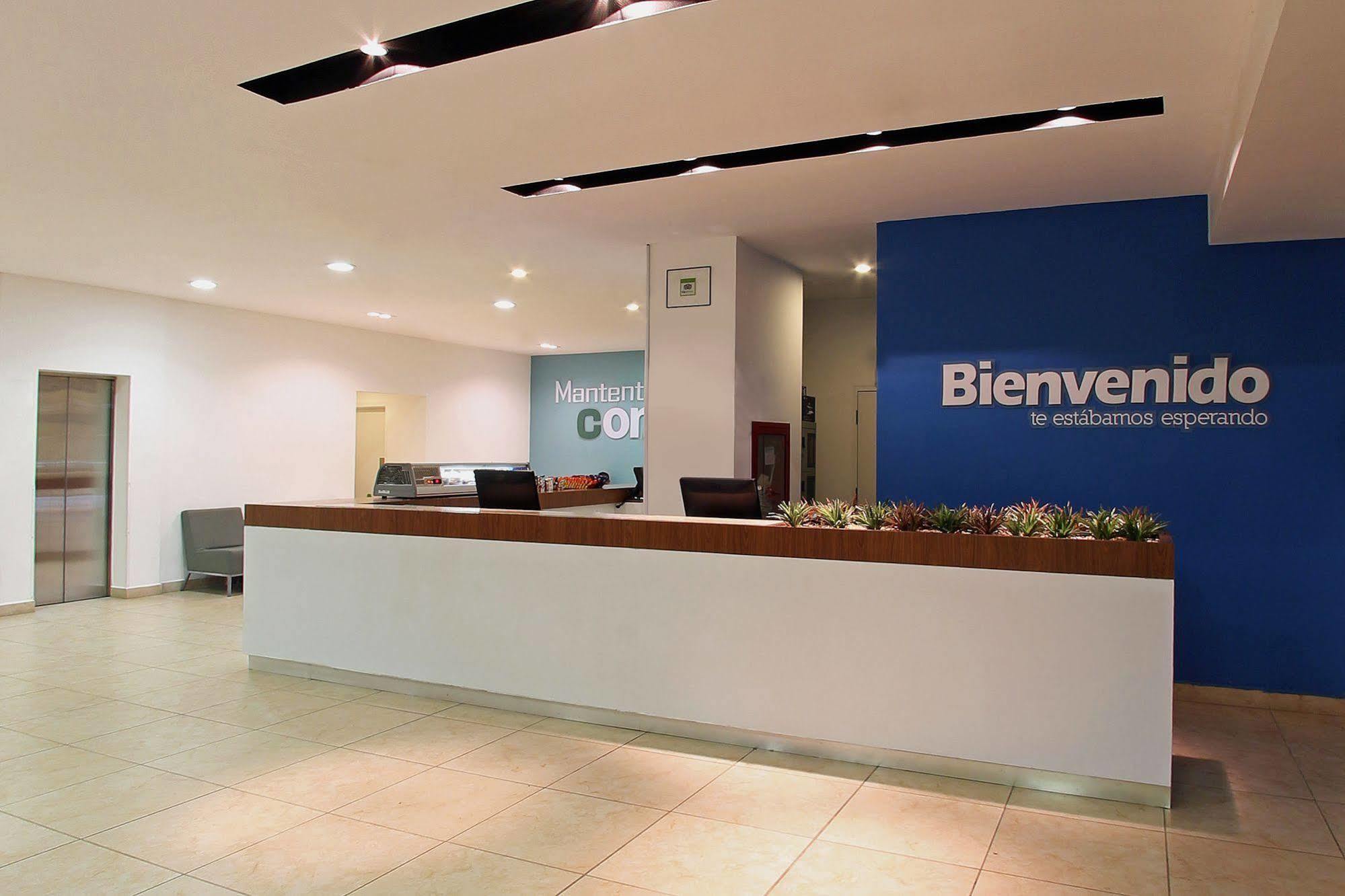 One Queretaro Aeropuerto Hotel El Coyote Exterior photo
