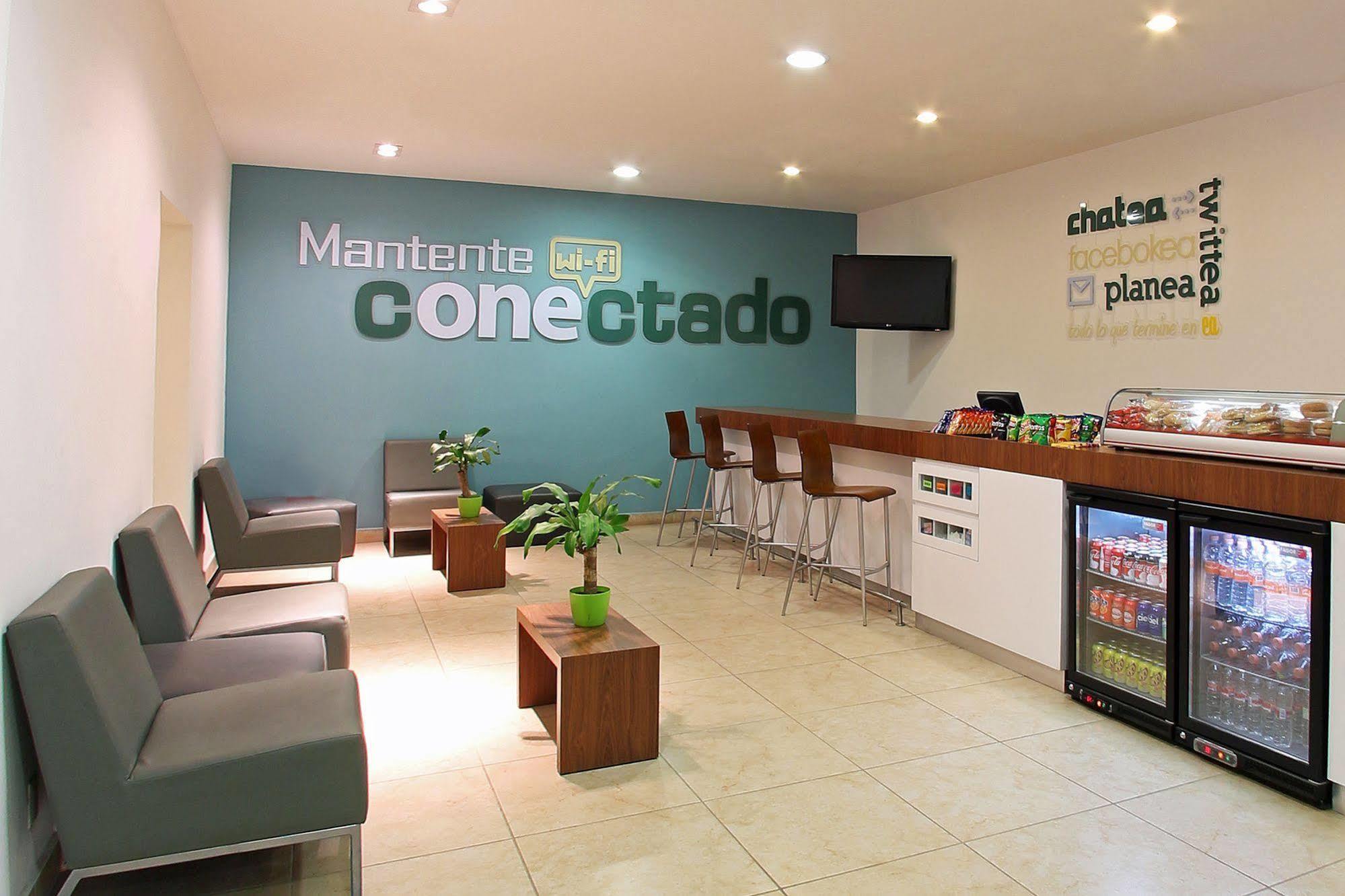 One Queretaro Aeropuerto Hotel El Coyote Exterior photo